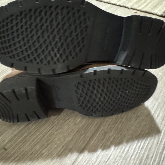 Clarks Women's Slouch Short Orinoco Club Boots - Size 6 1/2 - Worn Once!!! - Picture 5 of 8